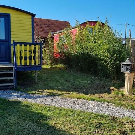 Roulotte Et Jacuzzi De Rachel Au Domaine Du Reuze Villa Winnezeele Kültér fotó